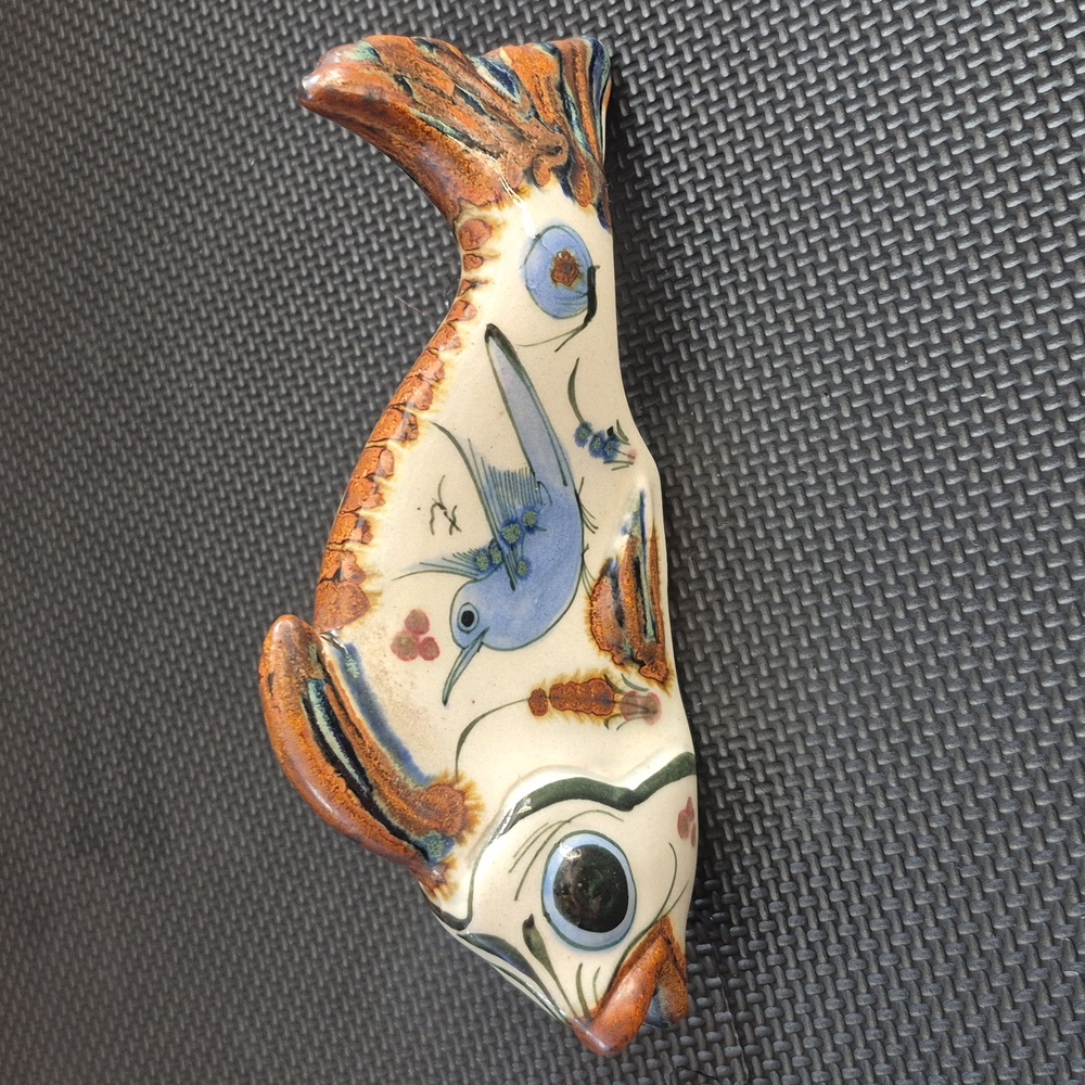 Ken Edwards Mexican Folk Art Ceramic Fish - set of 2 - Picture 7 of 14